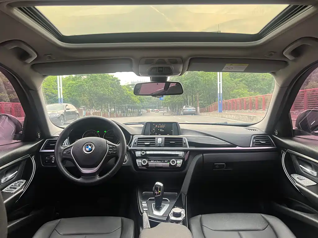 BMW 3 Series 2017 — фото 12