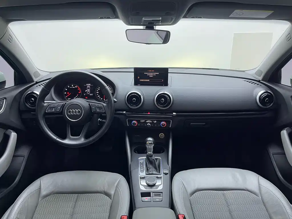 Audi A3 2019 — фото 16
