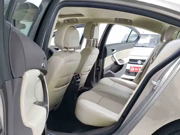Buick Regal 2011