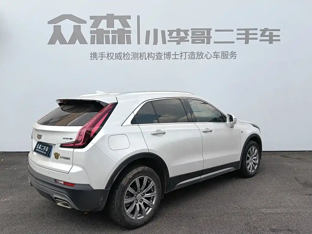 Cadillac XT4 2022 — фото 6