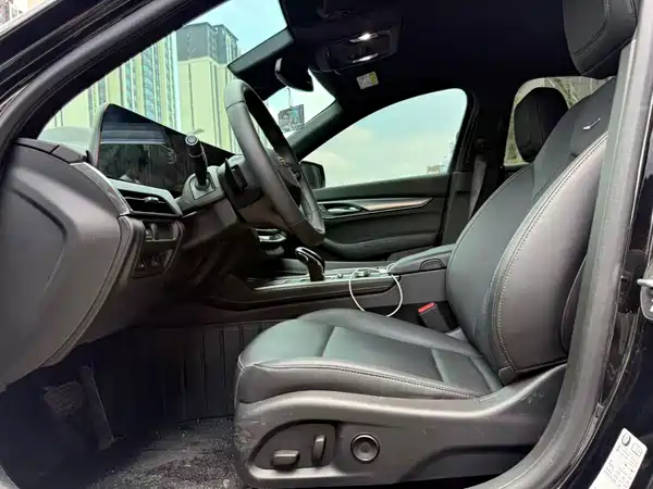 Cadillac CT5 2025