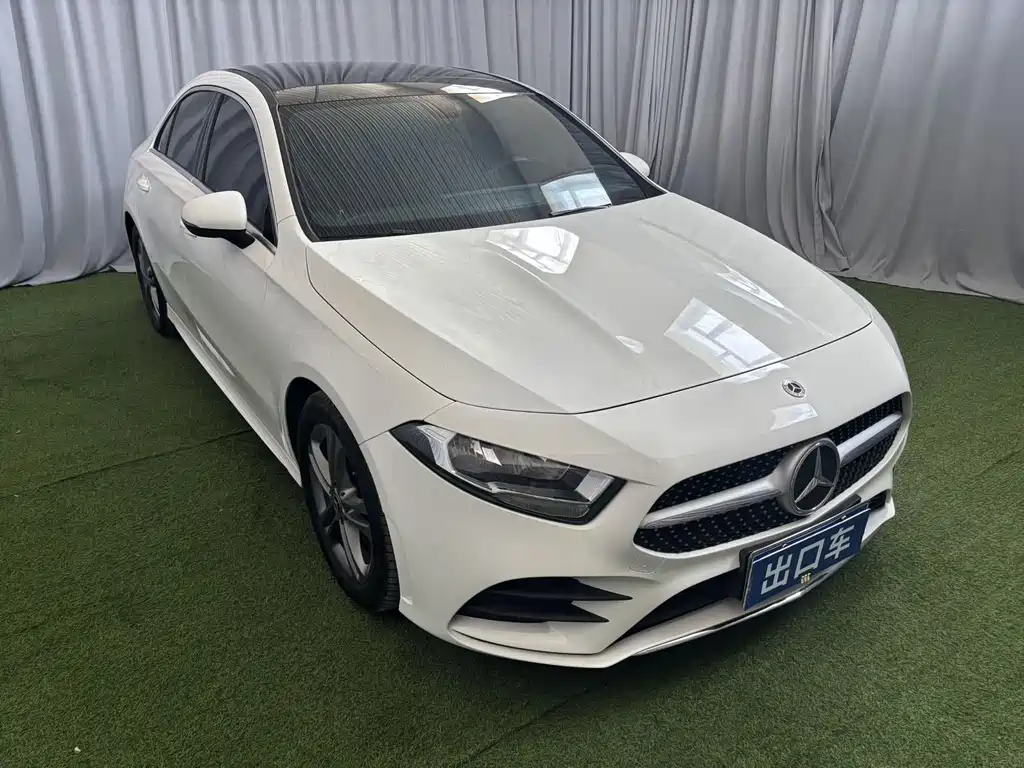 Mercedes-Benz A-Class 2022 — фото 2