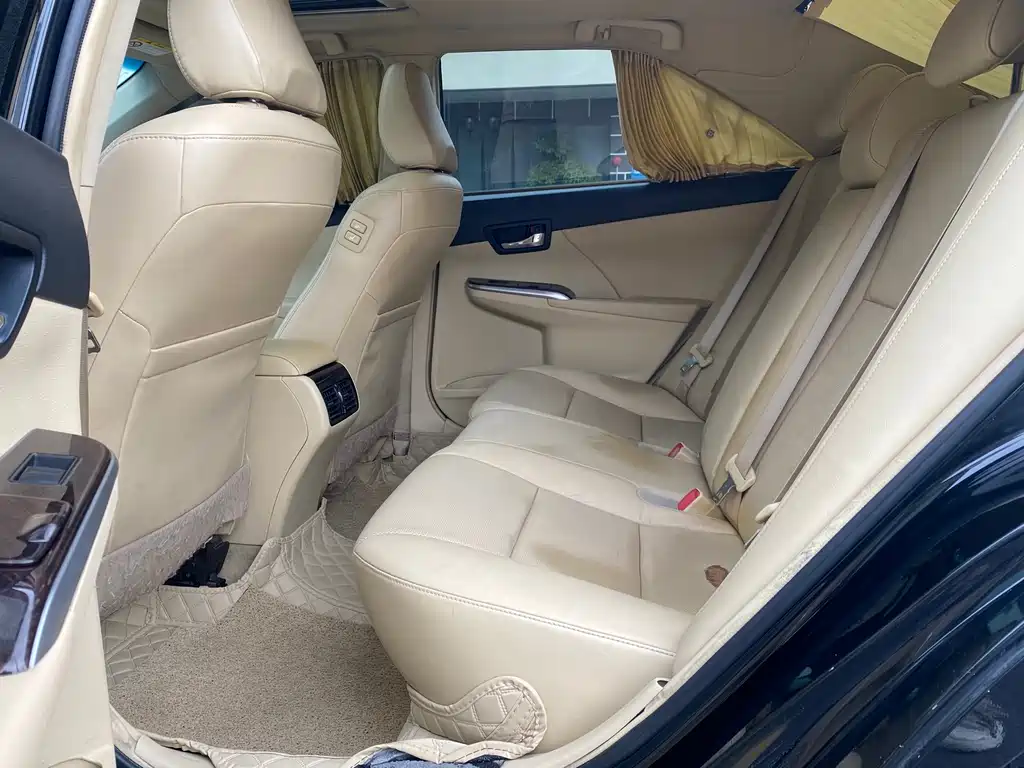 Toyota Camry 2016 — фото 11