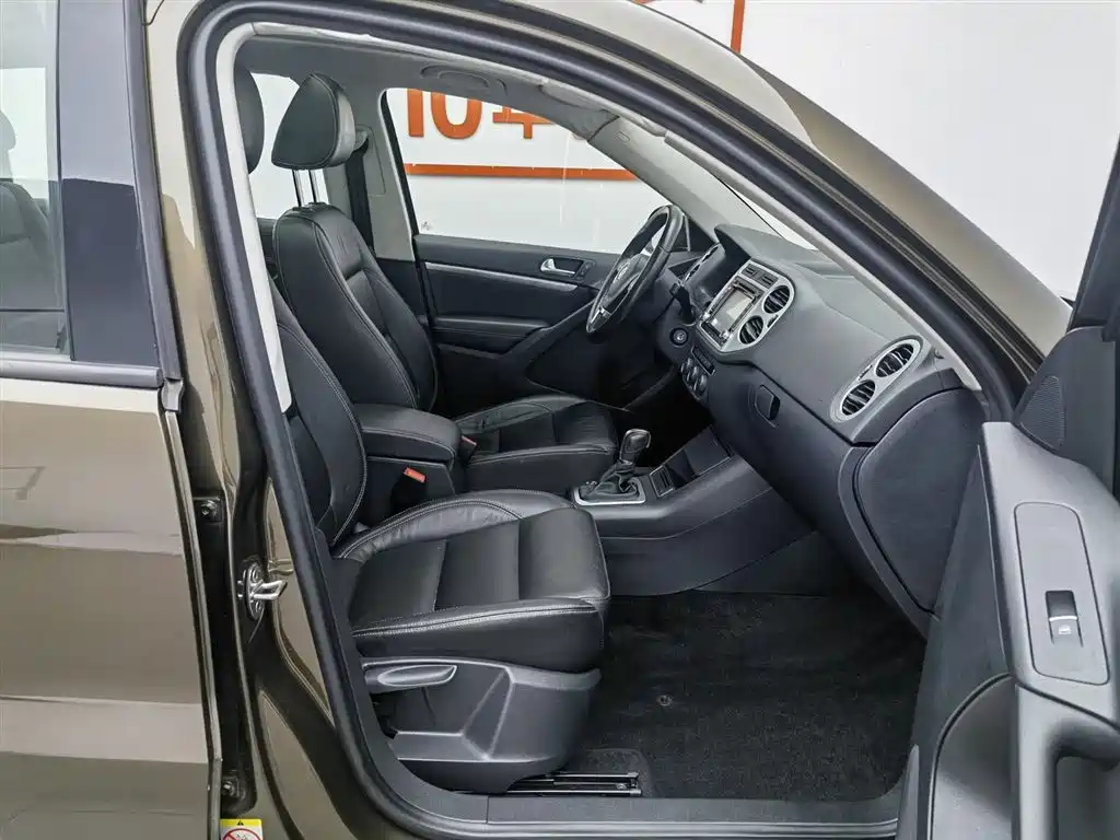 Volkswagen Tiguan 2017 — фото 23