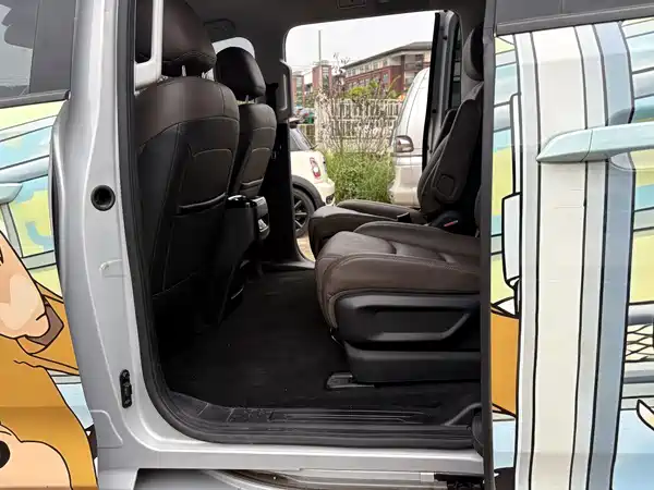 Wuling Starlight 730 New Energy 2025