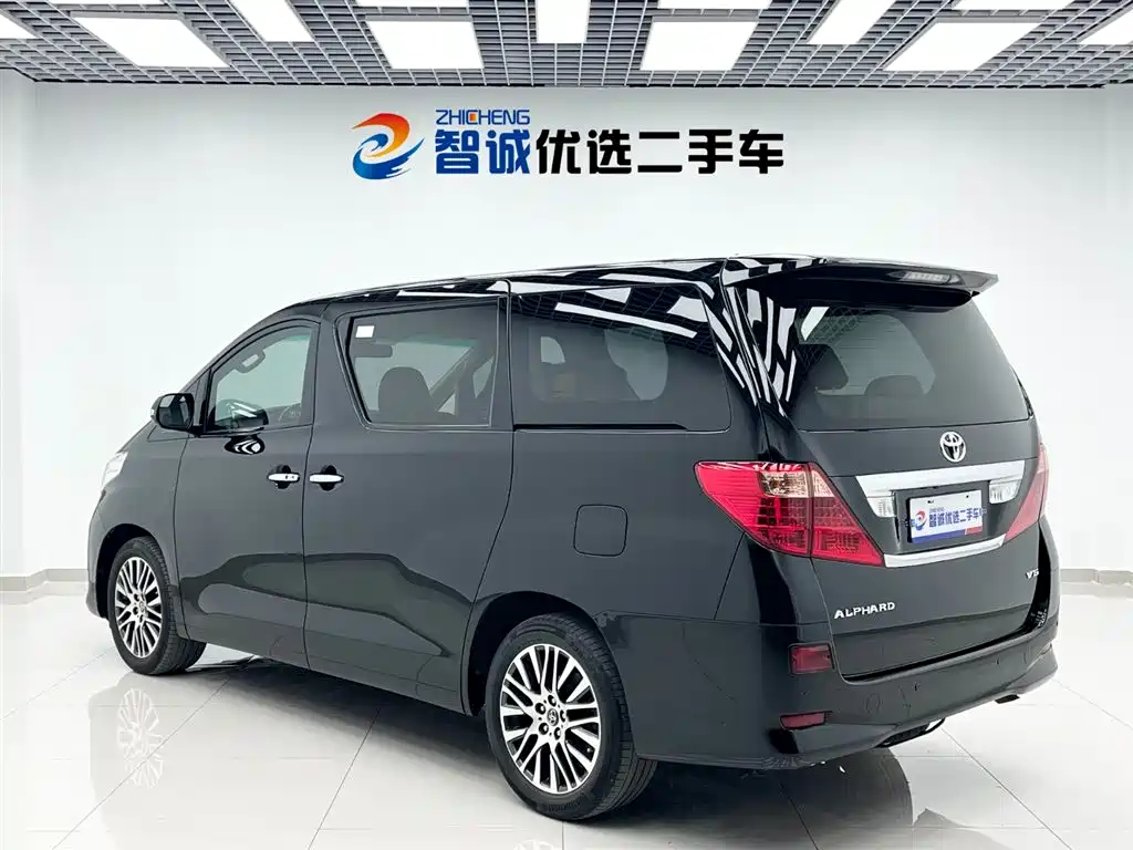 Toyota Alphard 2011 — фото 28