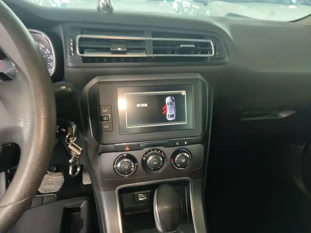 Citroën C4 Sega 2016 — фото 13