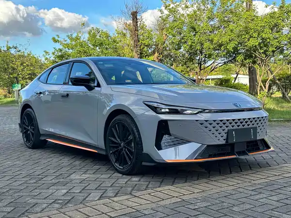 Changan UNI-V 2024