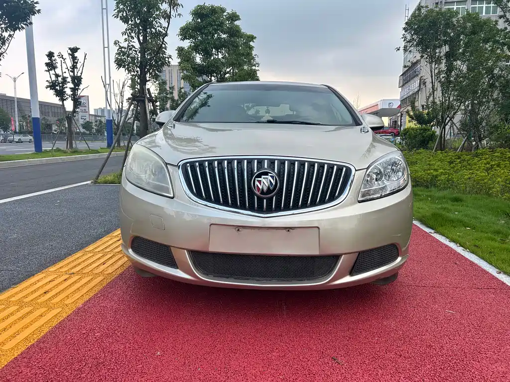 Buick Excelle 2014 — фото 2