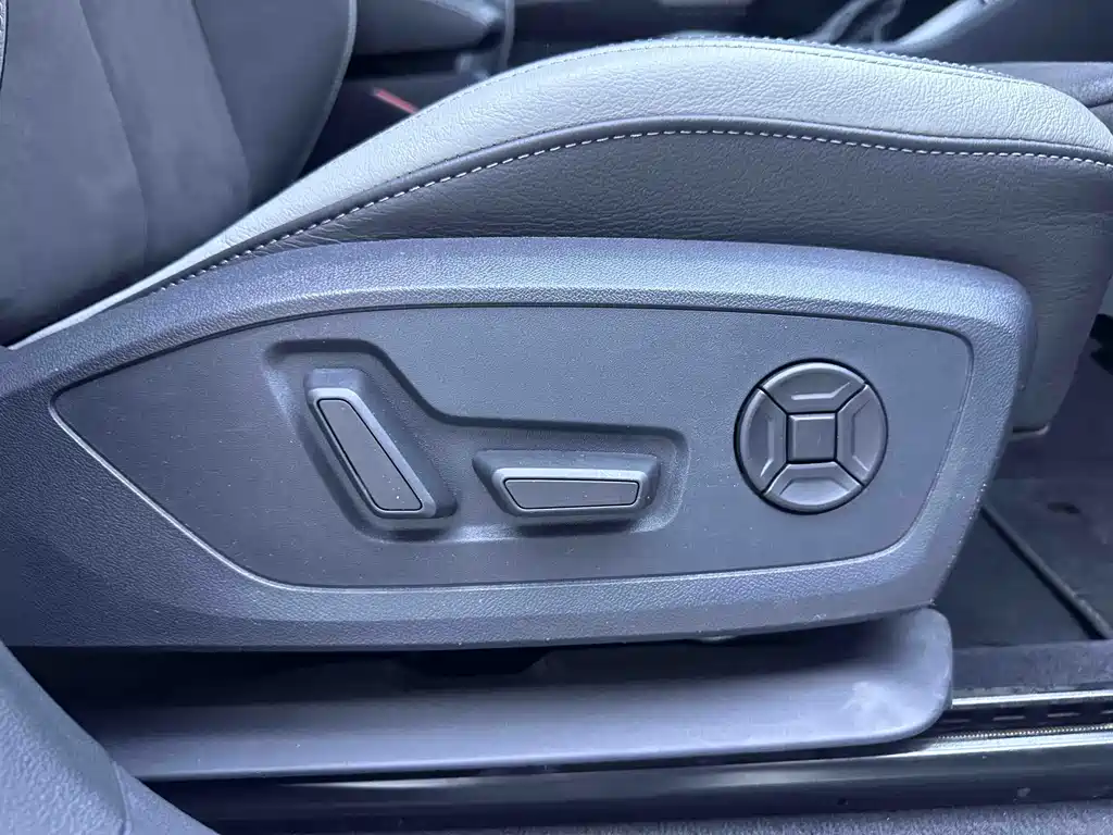 Audi Q3 2023 — фото 19