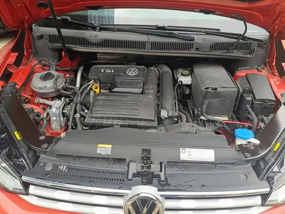 Volkswagen Touran 2018 — фото 10