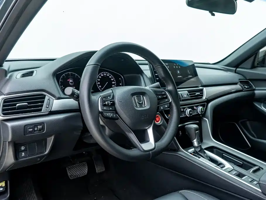 Honda Inspire 2022 — фото 11