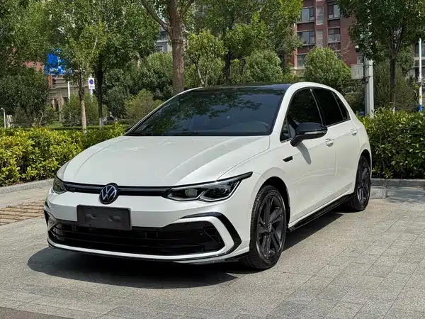Volkswagen Golf 2023