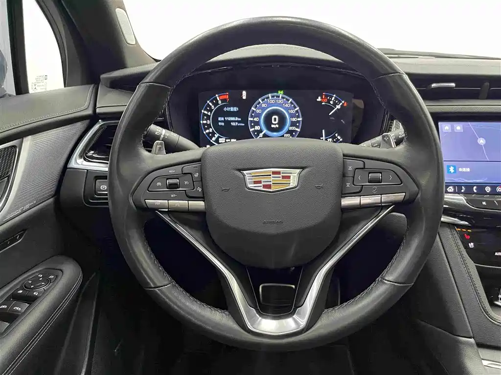 Cadillac XT6 2024 — фото 12
