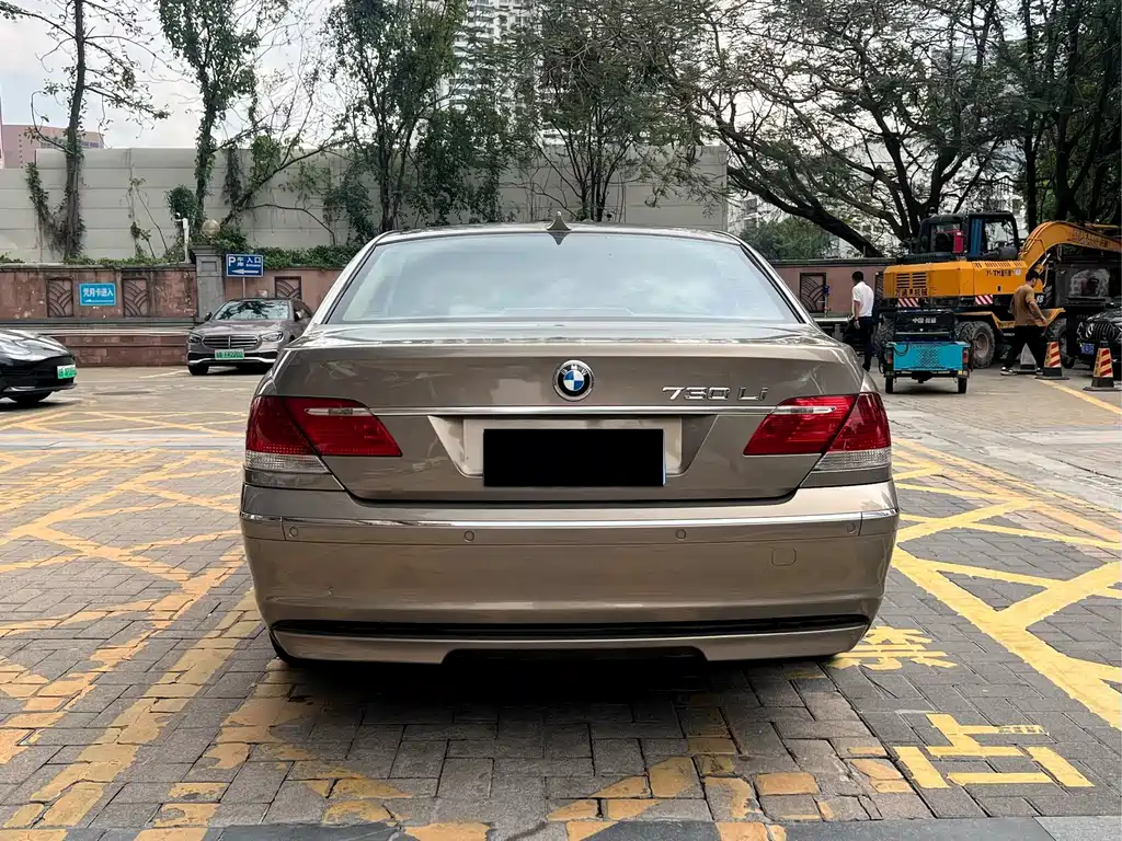 BMW 7 Series 2006 — фото 10