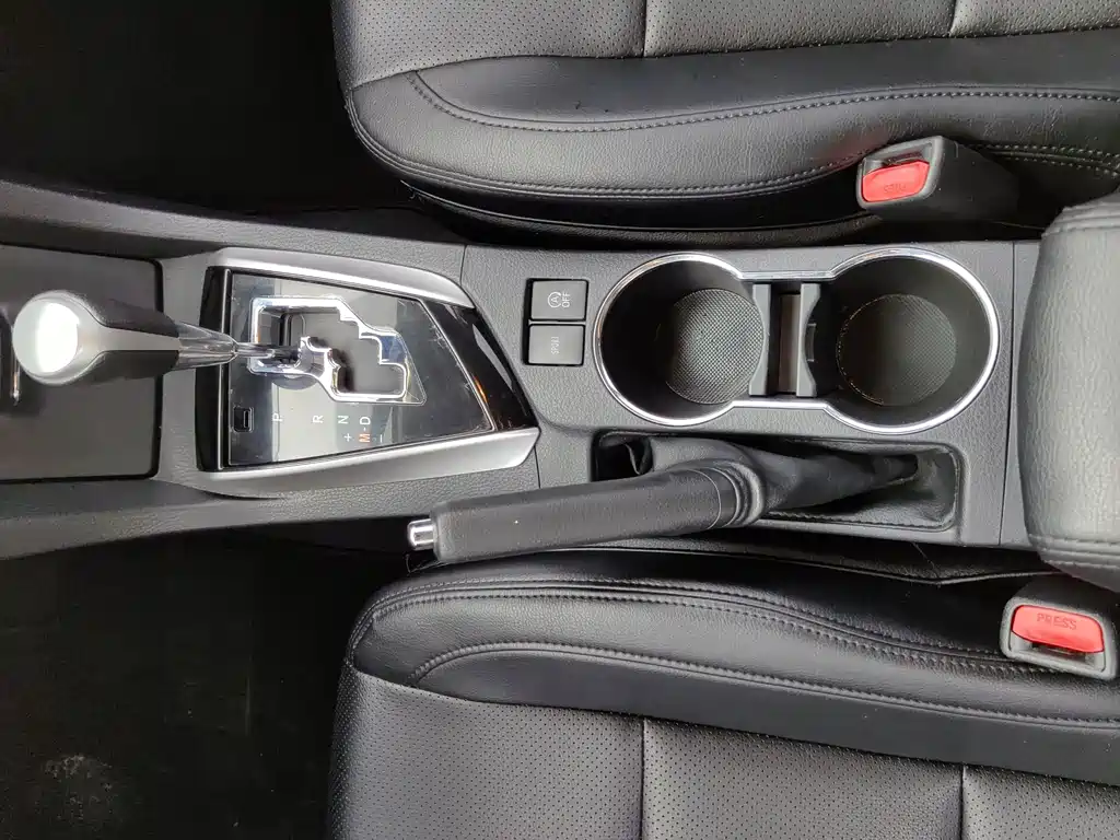 Toyota Corolla 2017 — фото 19