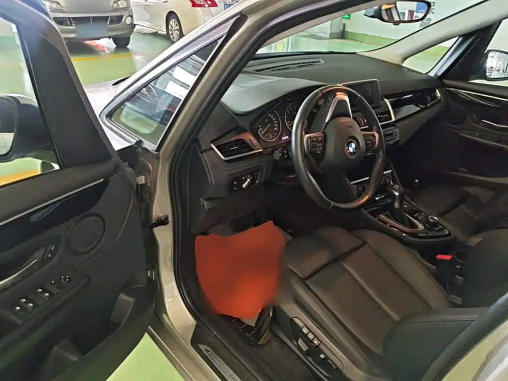 BMW 2 Series Station Wagon 2016 — фото 16