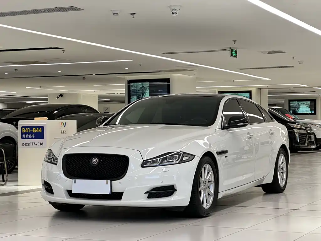 Jaguar XJ 2016