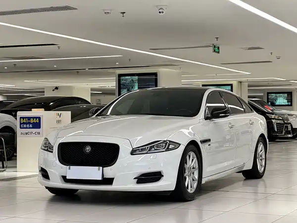 Jaguar XJ 2016