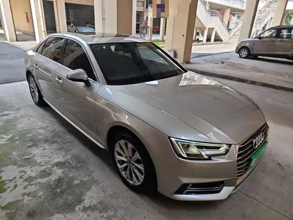 Audi A4L 2019