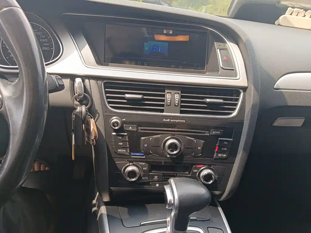 Audi A4L 2014