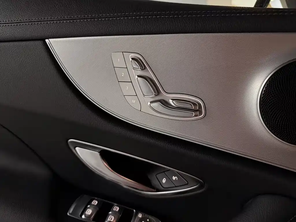 Mercedes-Benz E-Class 2019 — фото 10