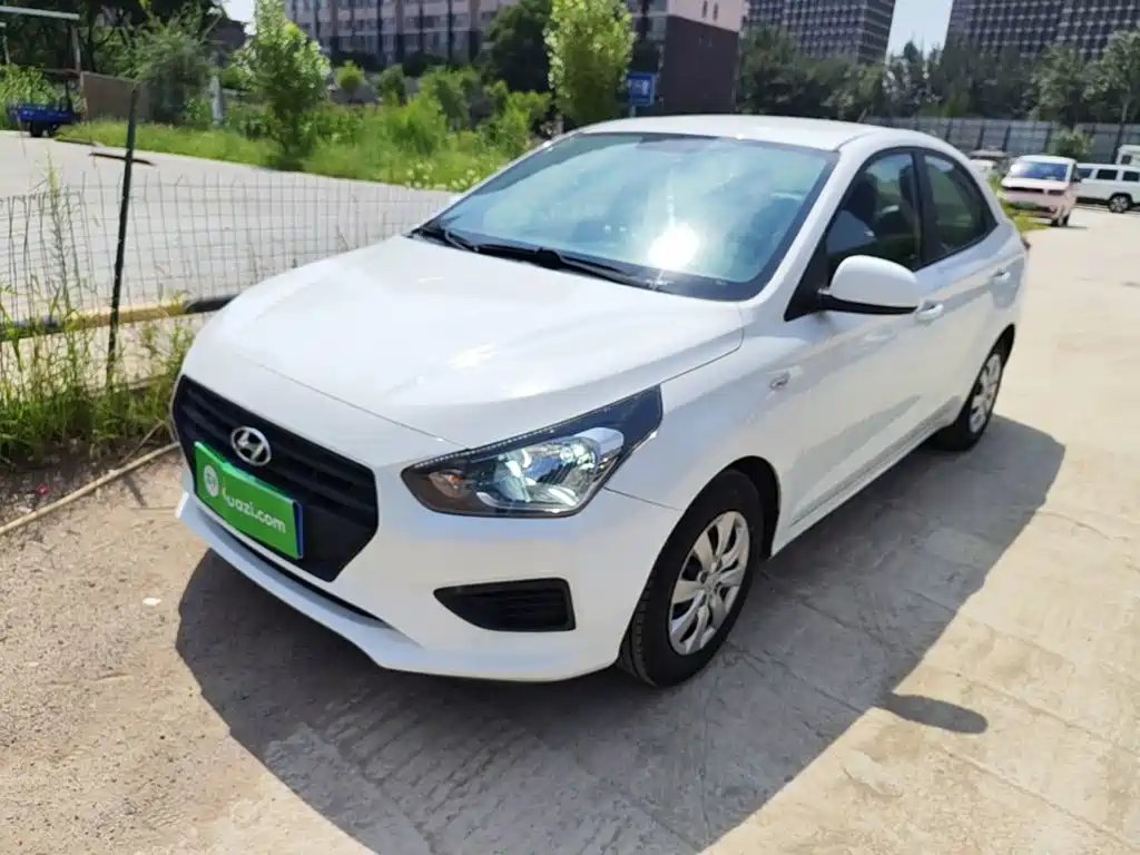 Hyundai Accent 2019 — фото 2
