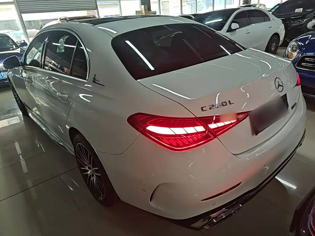 Mercedes-Benz C-Class 2024