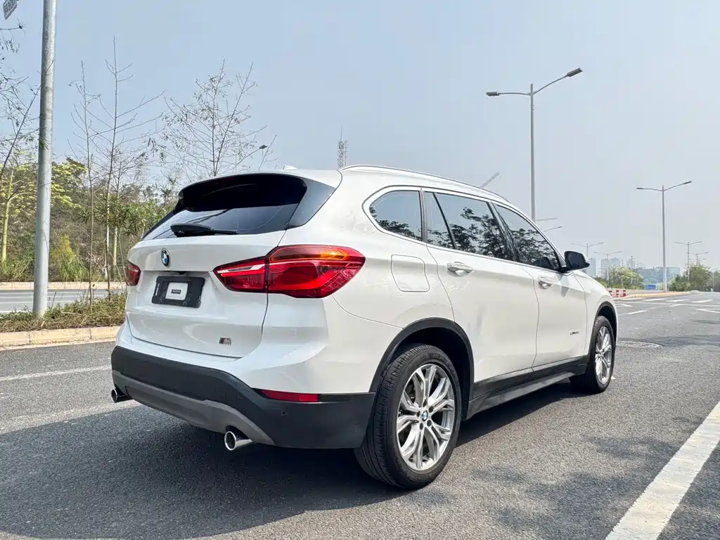 BMW X1 2018 — фото 15