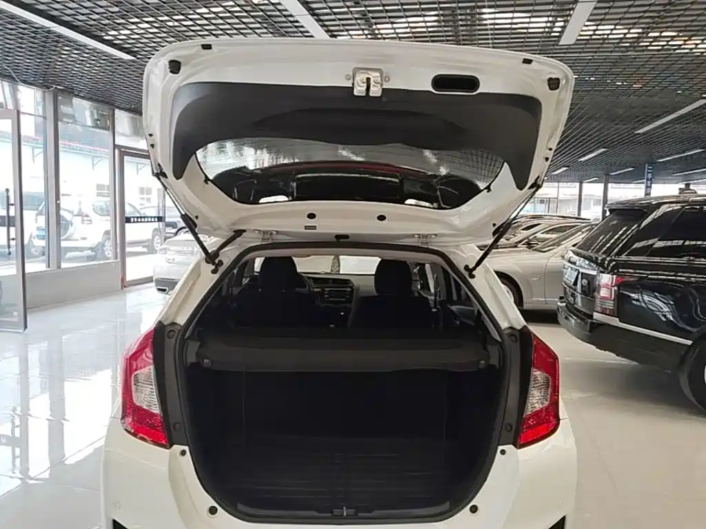 Honda Fit 2016 — фото 19