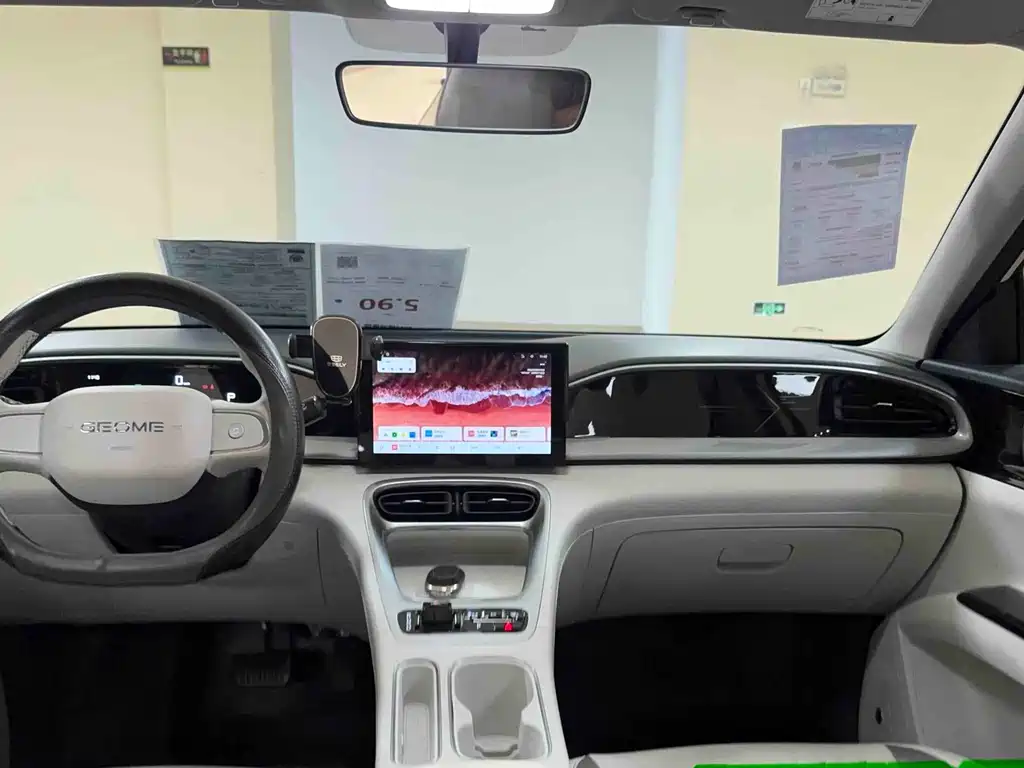Geely Galaxy Starwish 2025 — фото 8