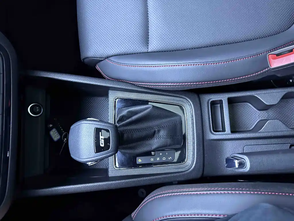 Skoda Kamiq 2023 — фото 15
