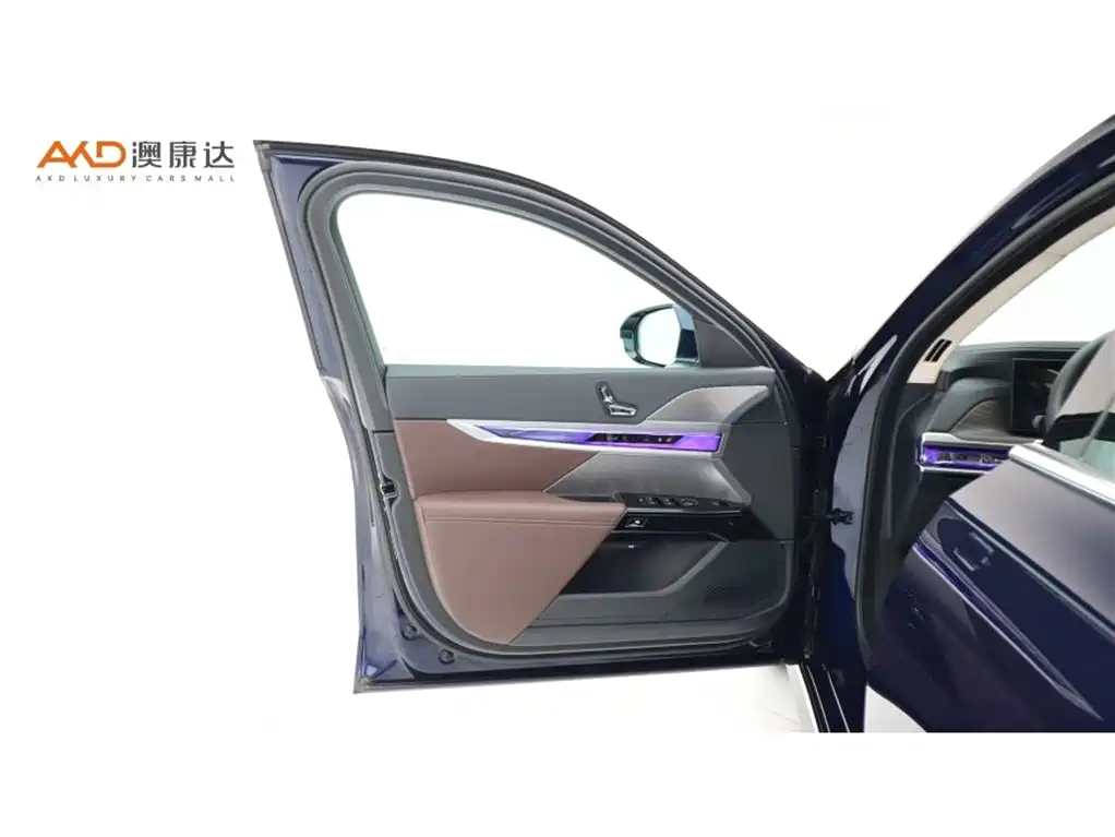 BMW 7 Series 2025 — фото 10