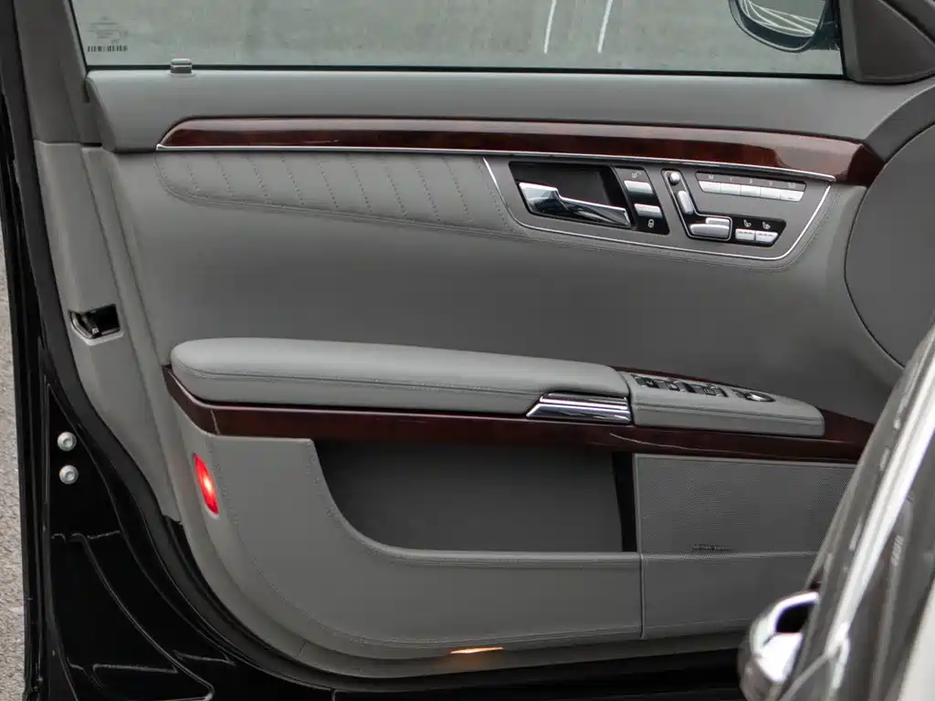 Mercedes-Benz S-Class 2008 — фото 13
