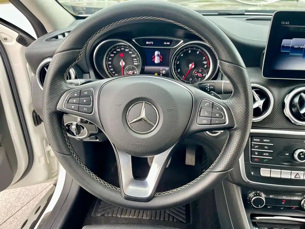 Mercedes-Benz GLA 2018 — фото 6