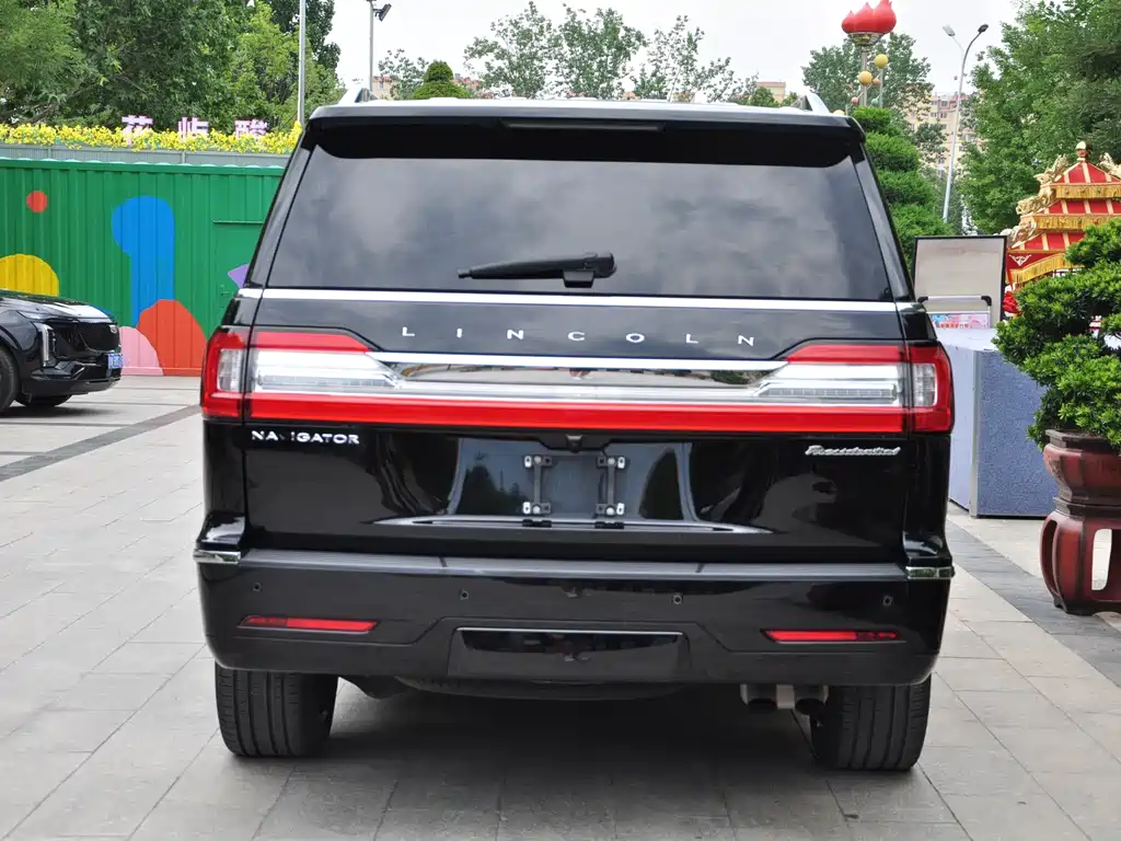 Lincoln Navigator 2018 — фото 5