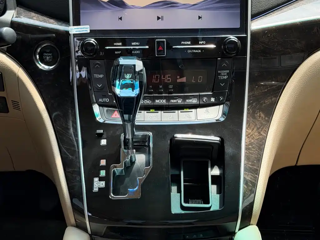 Toyota Alphard 2013 — фото 9