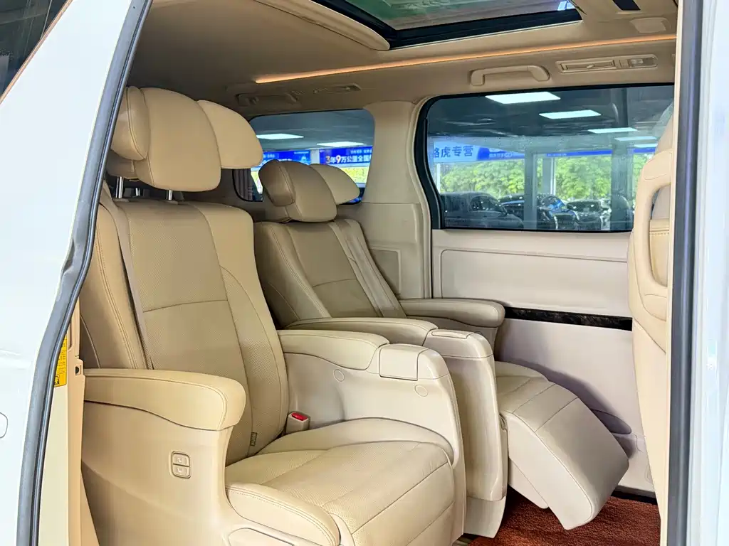Toyota Alphard 2013 — фото 13