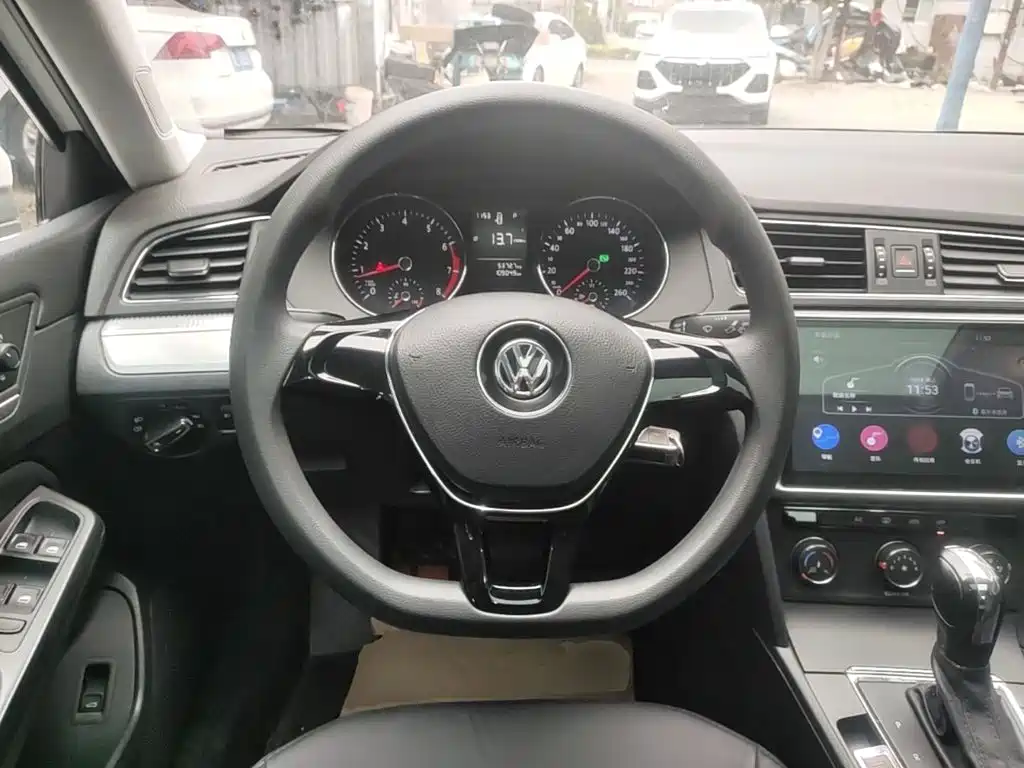 Volkswagen Lamando 2018 — фото 11