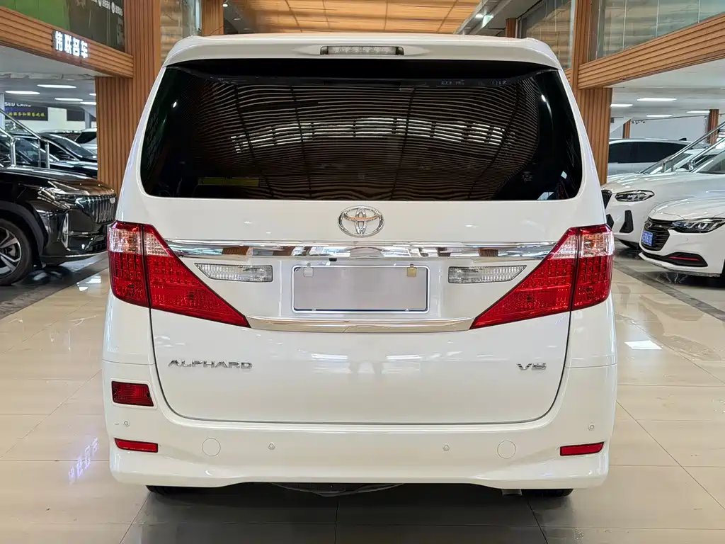 Toyota Alphard 2013 — фото 25