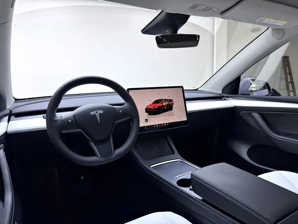 Tesla Model Y 2023 — фото 17