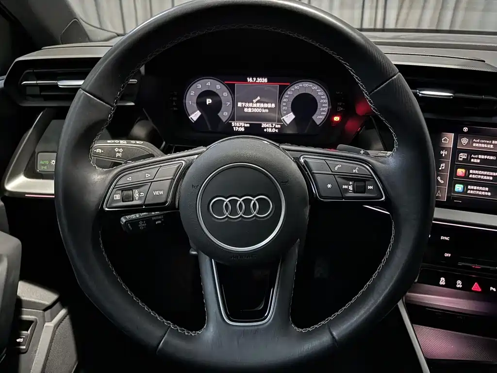 Audi A3 2023 — фото 14
