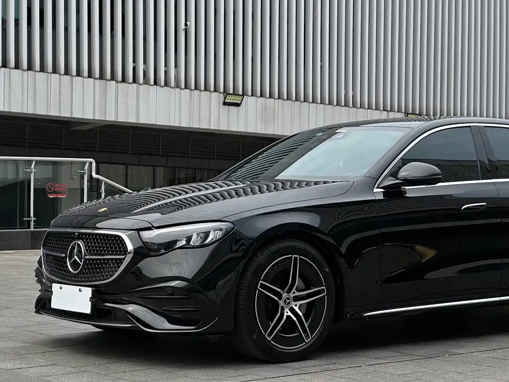 Mercedes-Benz E-Class 2025