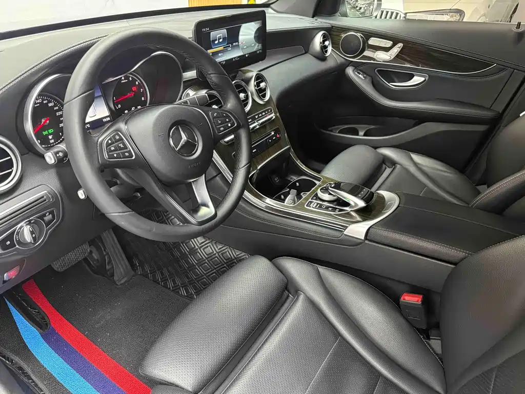 Mercedes-Benz GLC 2019 — фото 25