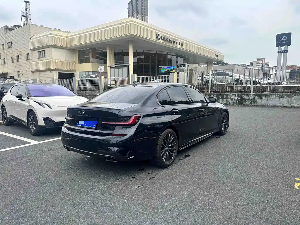 BMW 3 Series 2021
