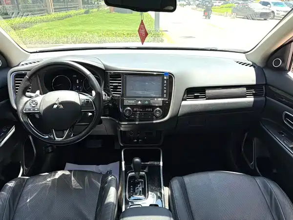 Mitsubishi Outlander 2017