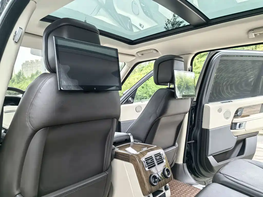 Land Rover Range Rover 2020 — фото 16