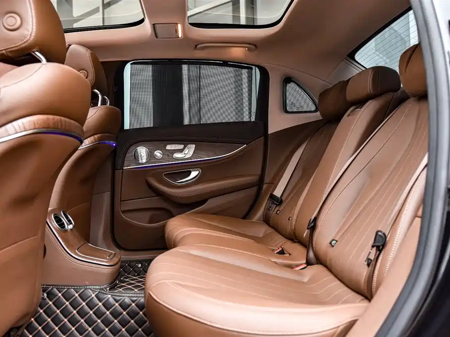 Mercedes-Benz E-Class 2022 — фото 14