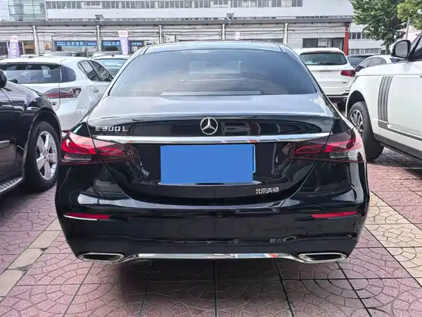 Mercedes-Benz E-Class 2023