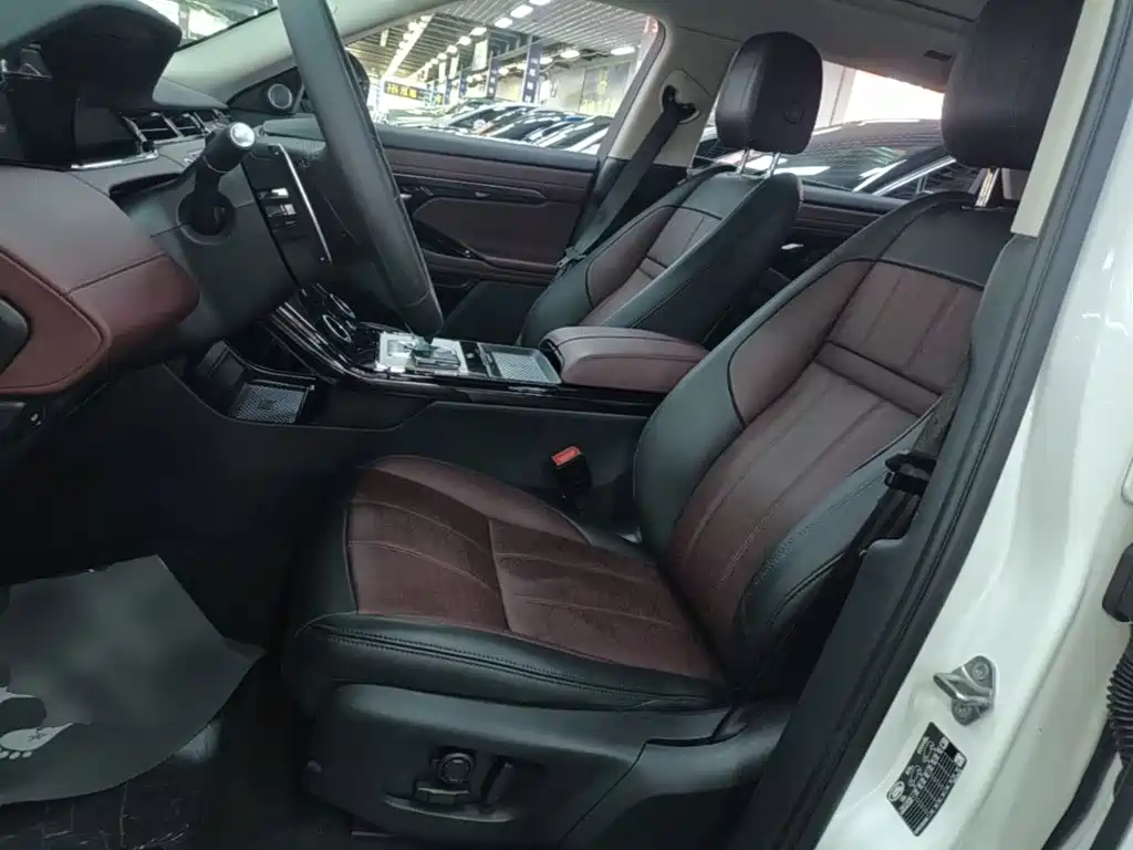 Land Rover Range Rover Evoque 2024 — фото 15